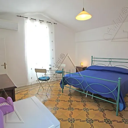 Gd Case -castello Aragonese- Apartament